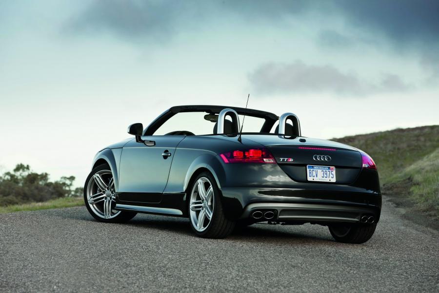  Audi TTS Roadster (8J) 2010 года  (NA) (фото 6 из 15)